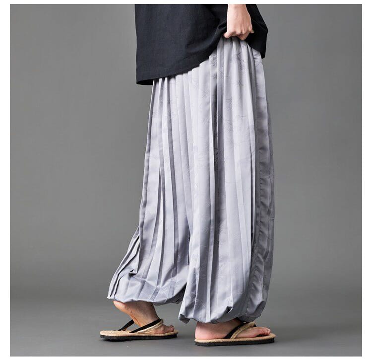 裾をゴムで絞るチャイナパンツ"