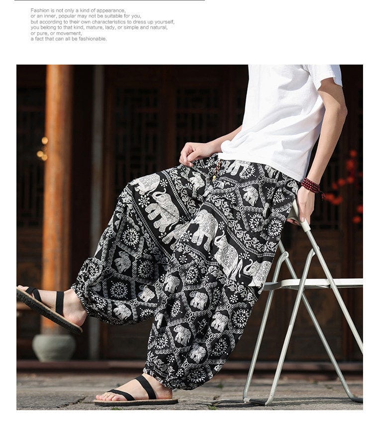 男性用のエスニック柄のパンツ